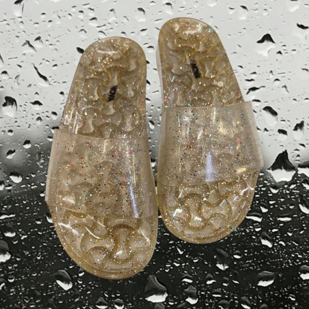 Fashion Nova Glitter Clear Flip Flops